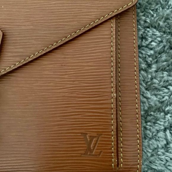 1 hr sale only Authentic Louis Vuitton clutch on Mercari Jewelsofava - Picture 6 of 16